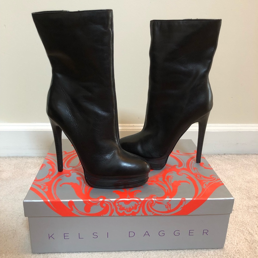 Kelsi Dagger Boot Heels